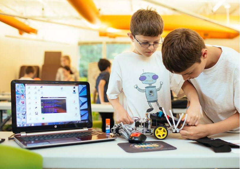 Stem Camp USA Kids Building